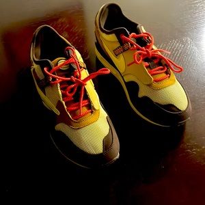 NO BOX, Travis Scott